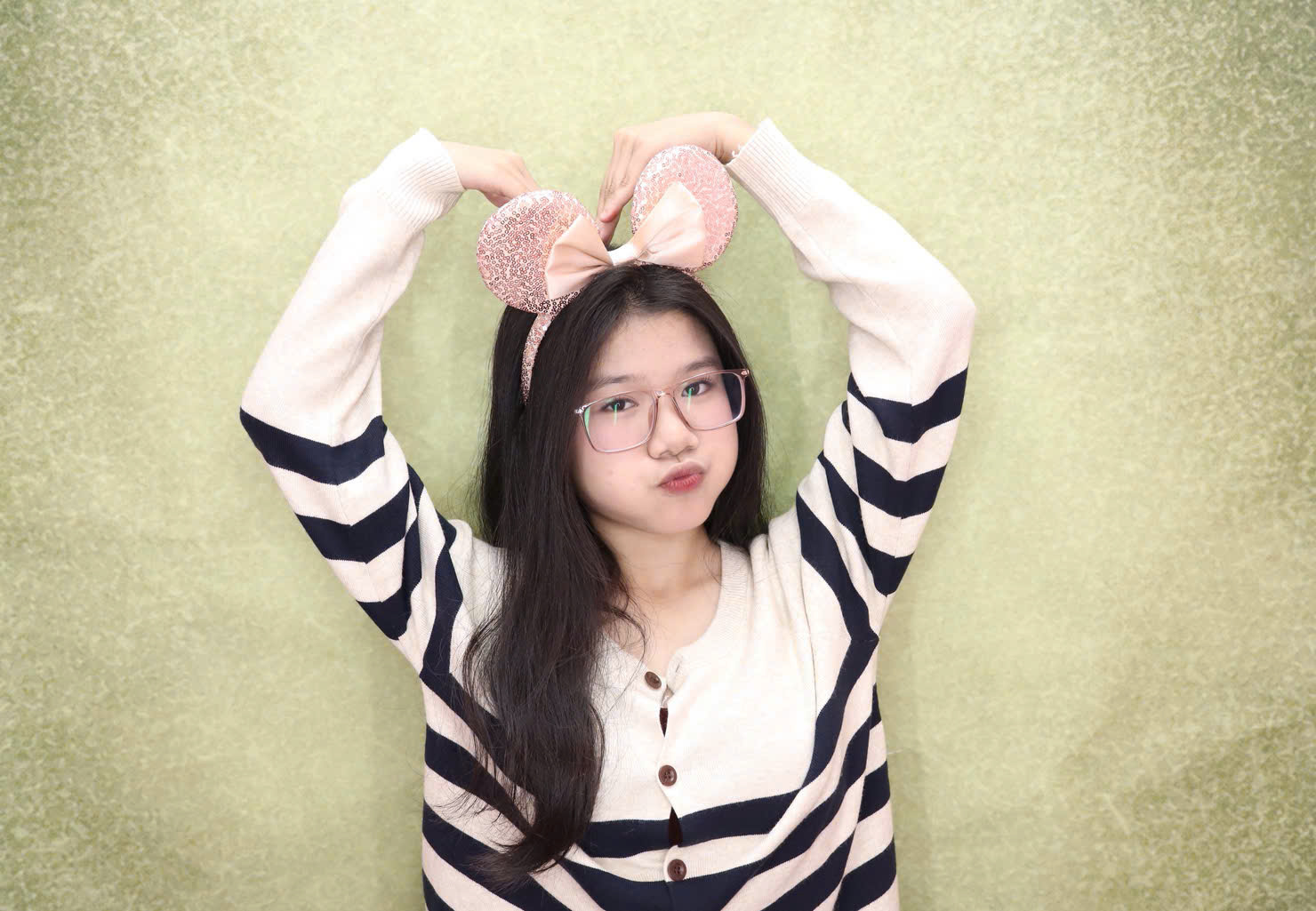 Khách chụp ảnh photobooth Hàn Quốc tại Hồ Chí Minh